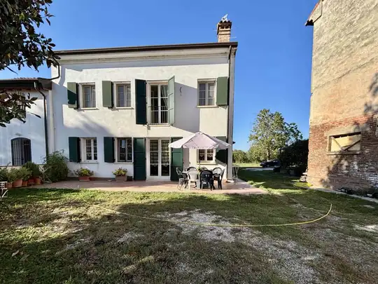 Casa semi indipendente, San Cataldo, Borgo Virgilio, esterna