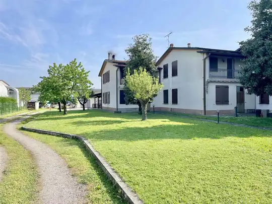 Villa a schiera, Borgoforte, Borgo Virgilio, Vista esterna