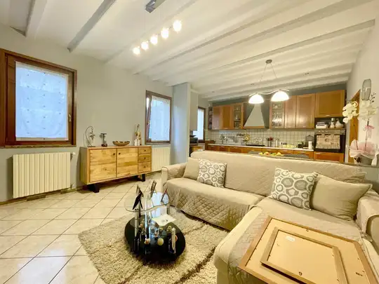 Casa semi indipendente, Cerese, Borgo Virgilio, Zona giorno