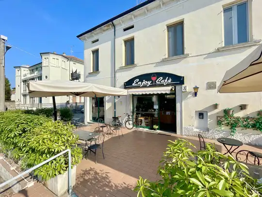 Bar, Dosso Del Corso, Mantova, Foto