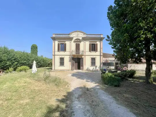 Casa semi indipendente, Romanore, Borgo Virgilio, Vista esterna