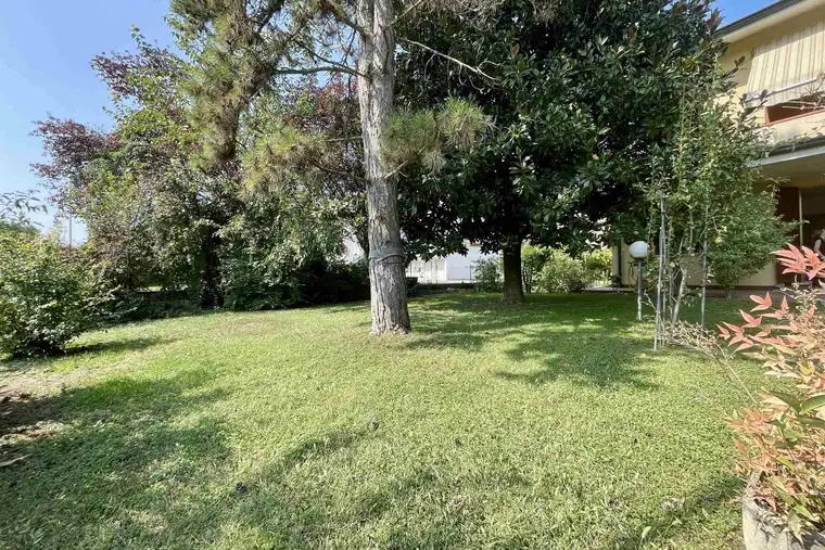 Giardino esterno utilizzo abitazione