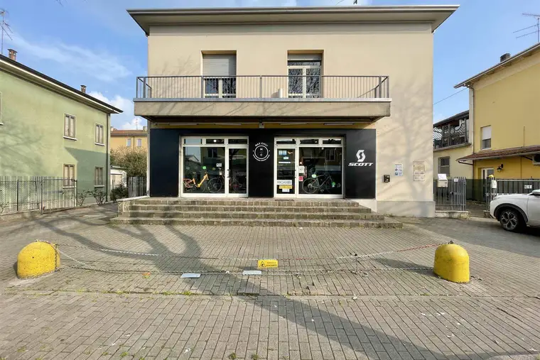 Vista frontale